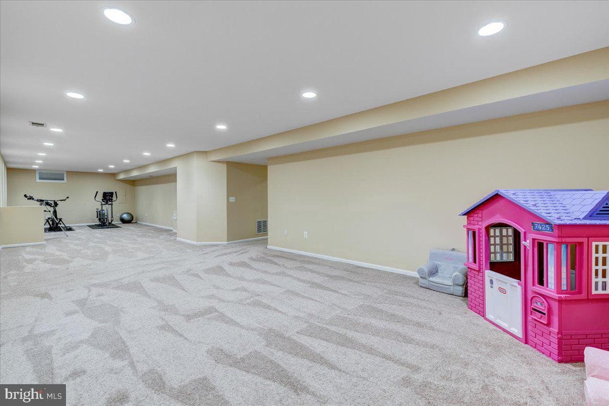 3030 Lundt Court photo 34