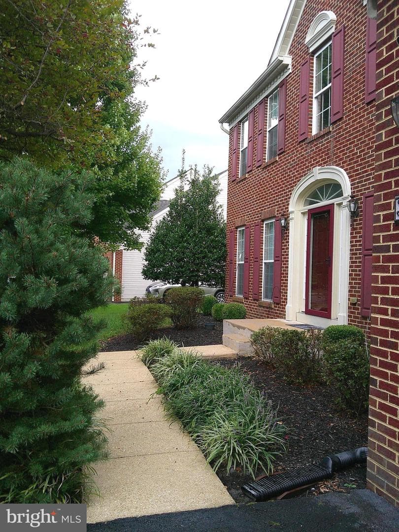 3030 Lundt Court photo 4