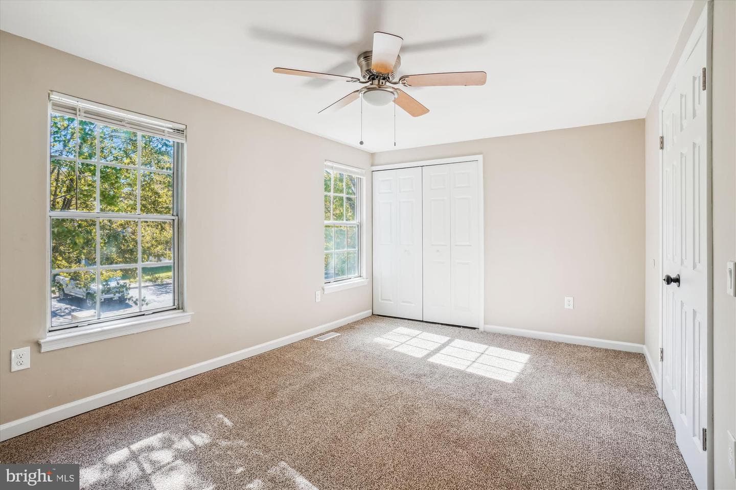 3735 Kempsford Field Place photo 10