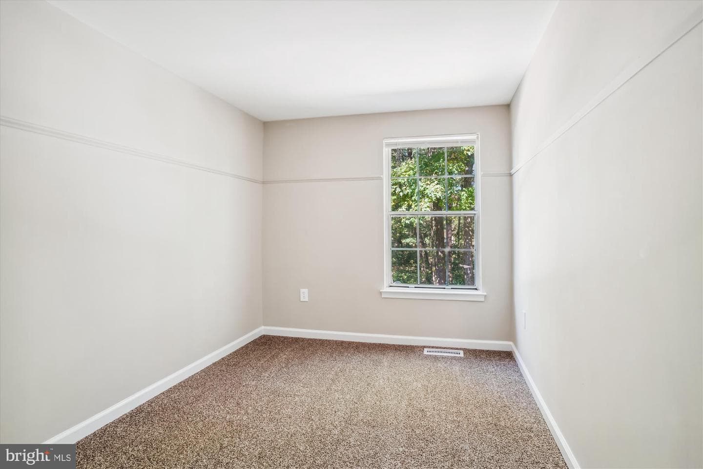 3735 Kempsford Field Place photo 16