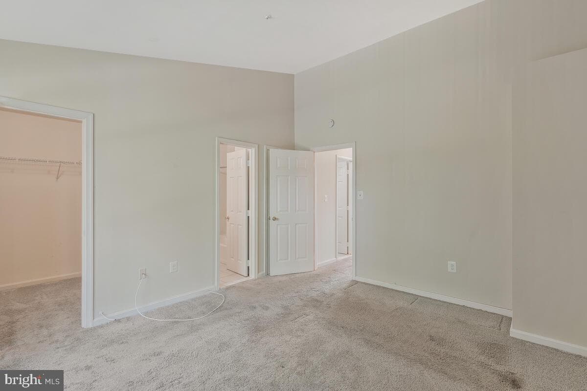 2355 Hazelwood Court photo 16