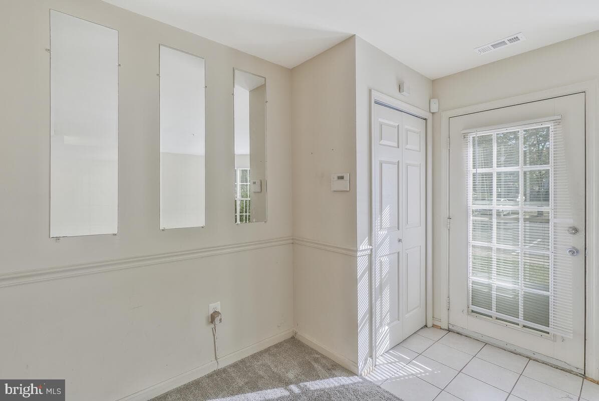 2355 Hazelwood Court photo 4