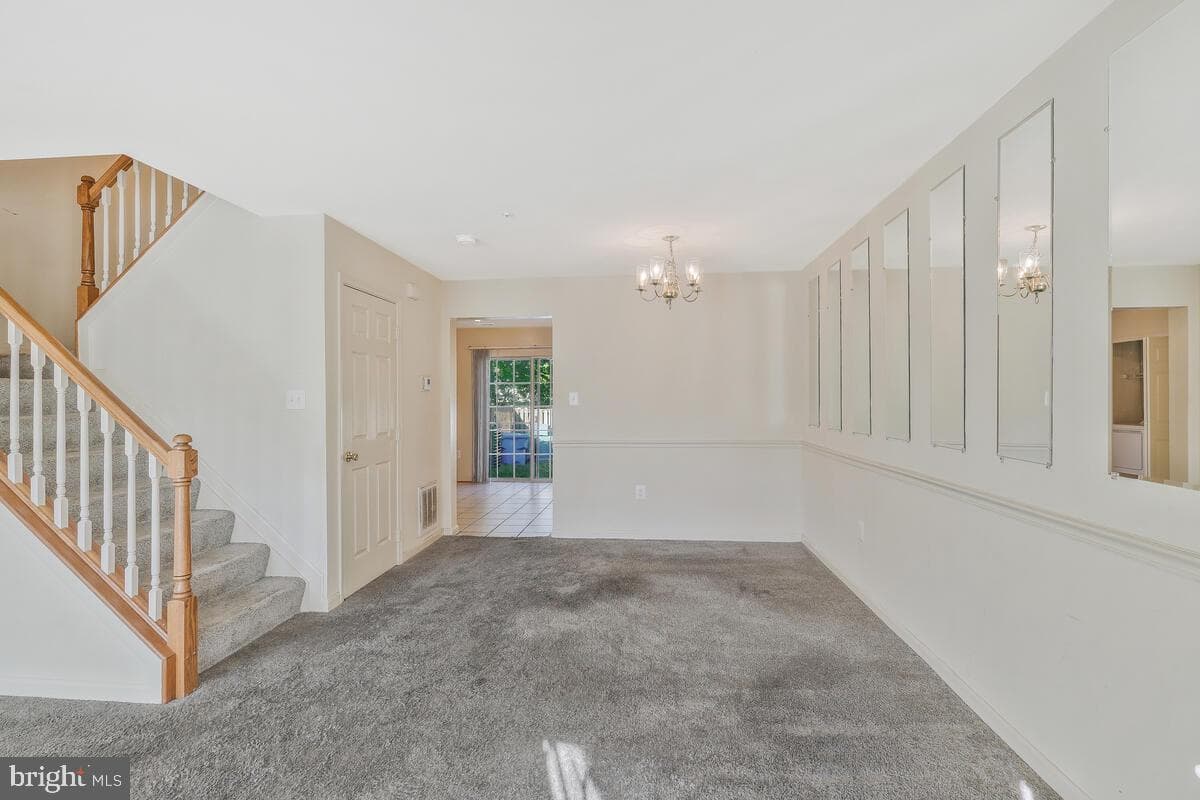 2355 Hazelwood Court photo 5