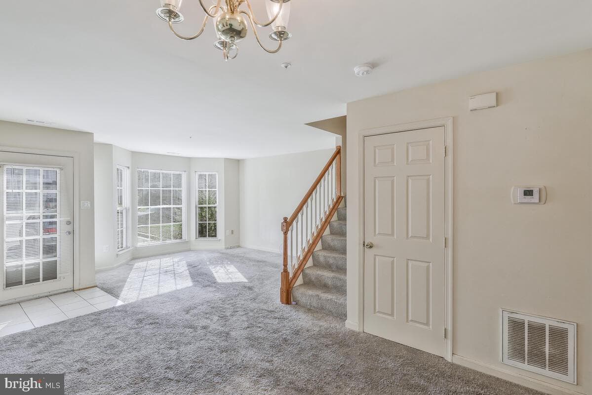 2355 Hazelwood Court photo 8