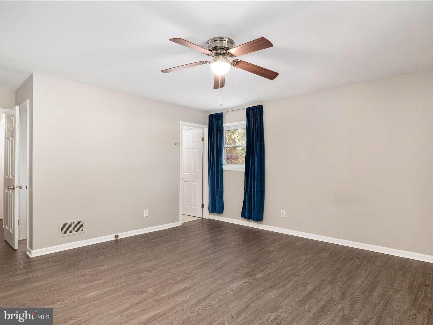 9635 Sharon Avenue photo 17