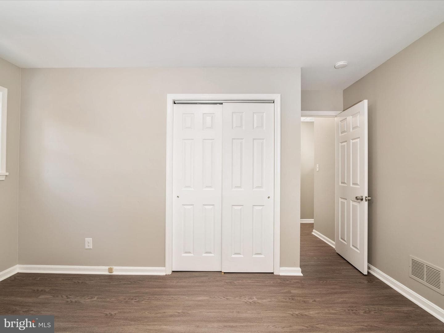 9635 Sharon Avenue photo 24