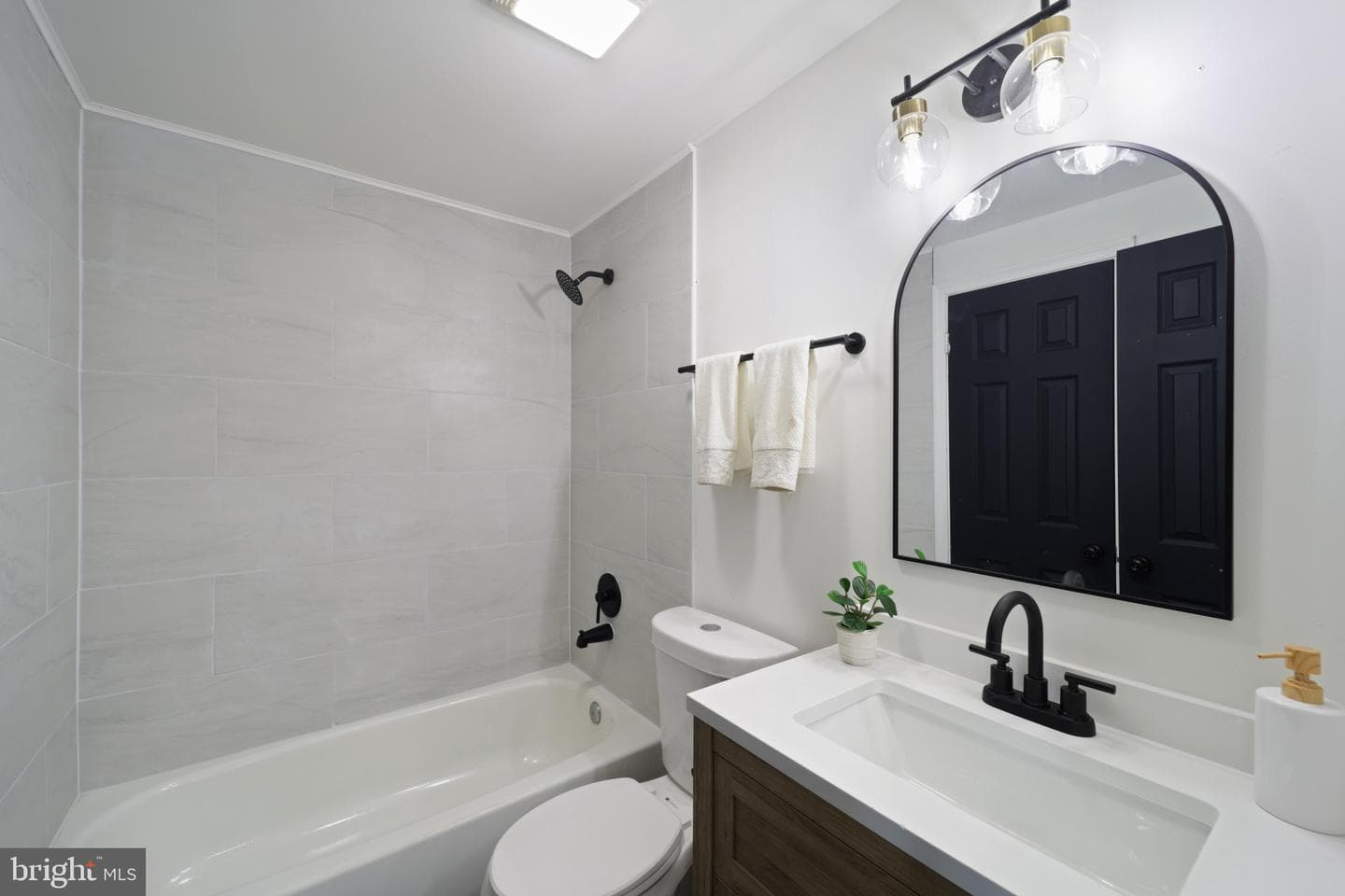 3709 Kempsford Field Place photo 33