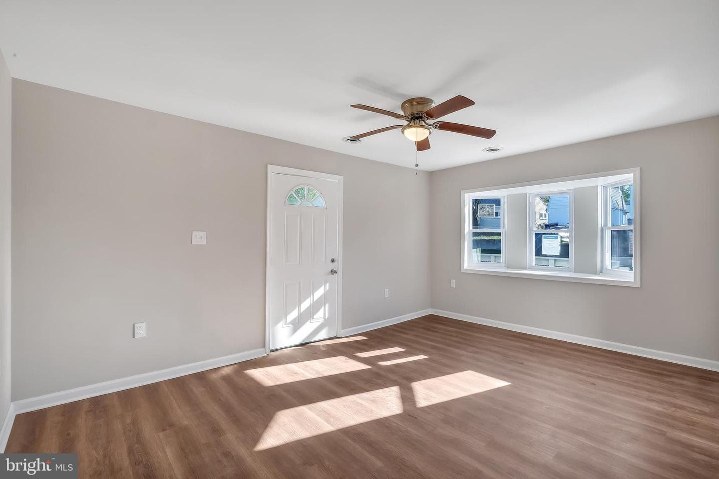 49 Circle Avenue photo 10