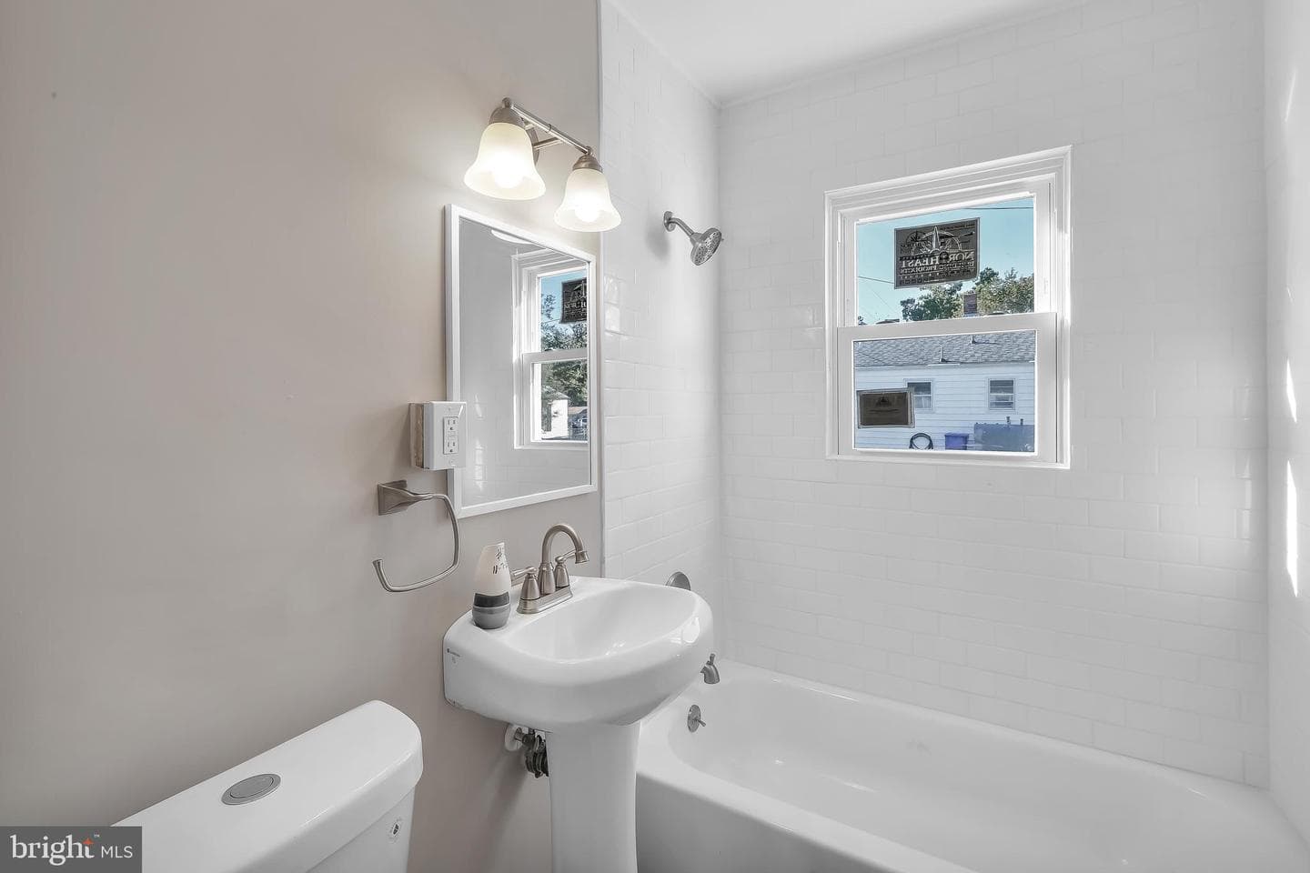 49 Circle Avenue photo 11