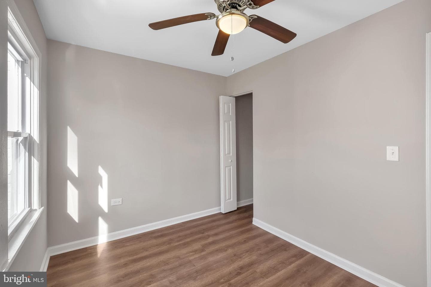 49 Circle Avenue photo 13