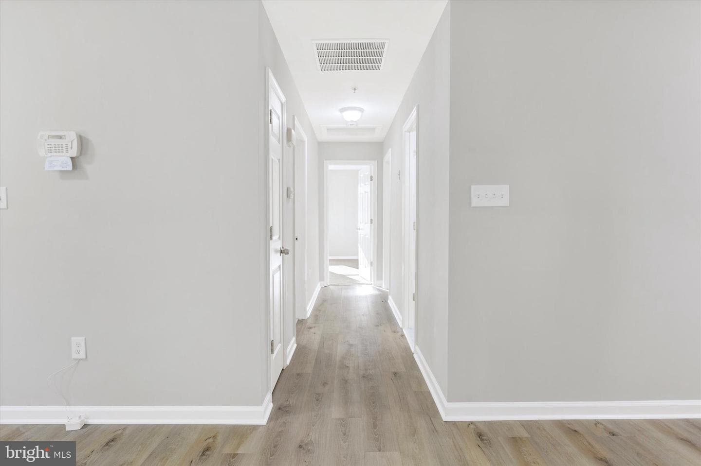 6495 Valley Road photo 10
