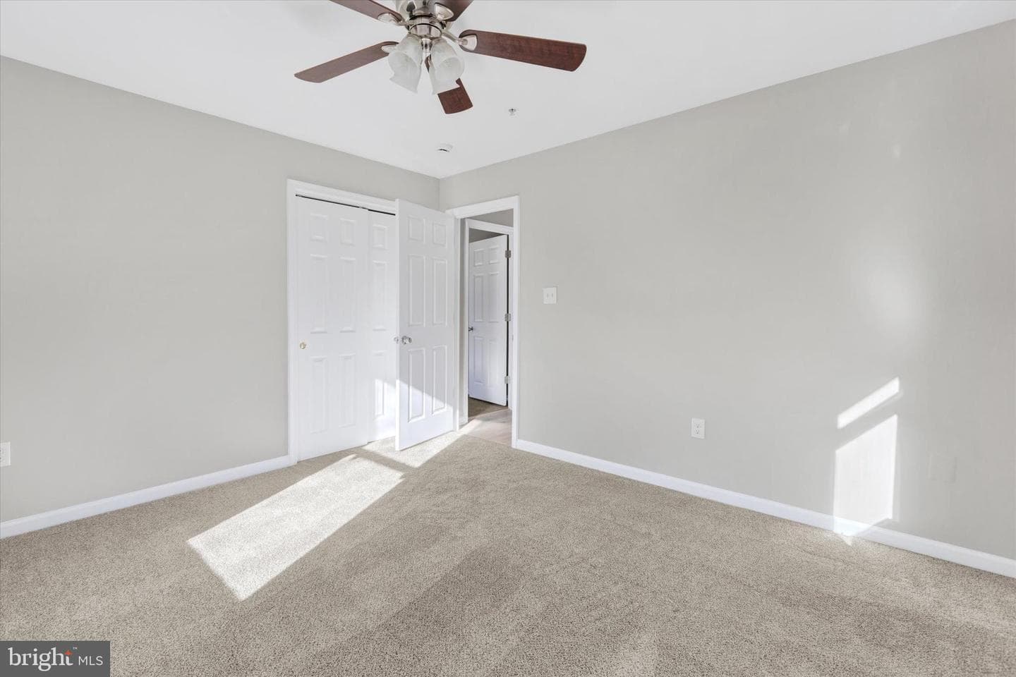 6495 Valley Road photo 12