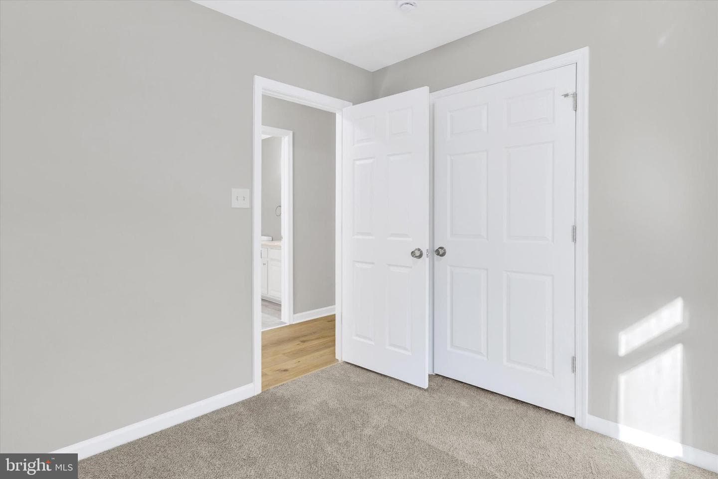 6495 Valley Road photo 15
