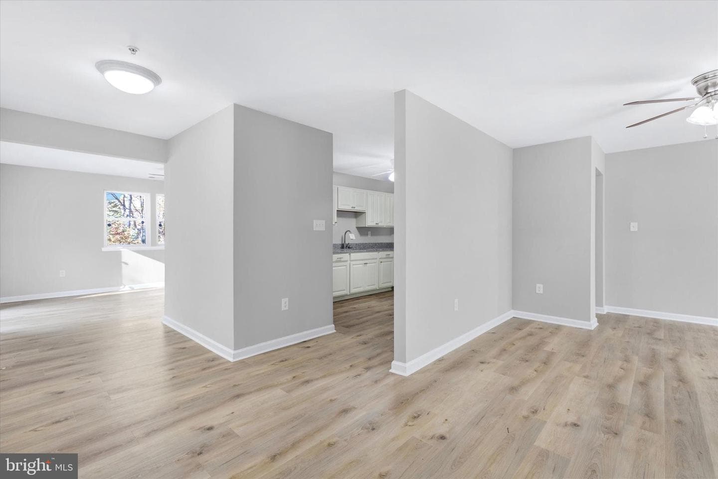 6495 Valley Road photo 3