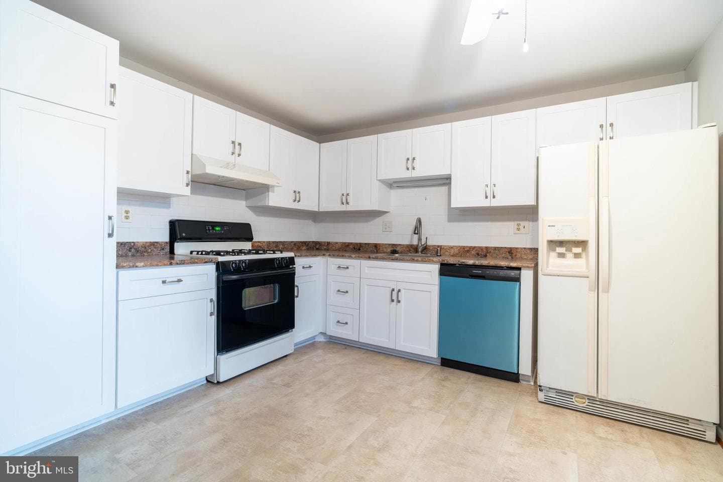 2900 Sandwich Drive photo 10