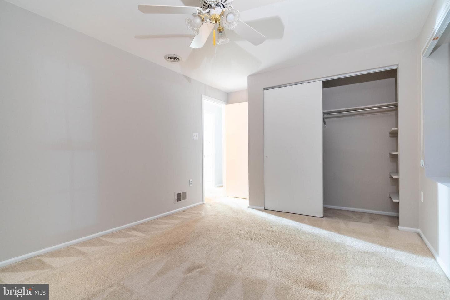 2900 Sandwich Drive photo 25