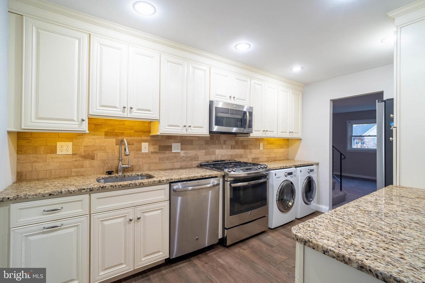 1106 Clark Avenue photo 9