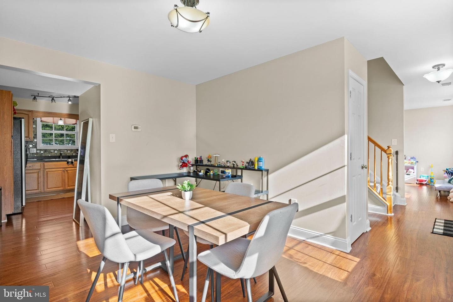 9427 Overlook Circle photo 17