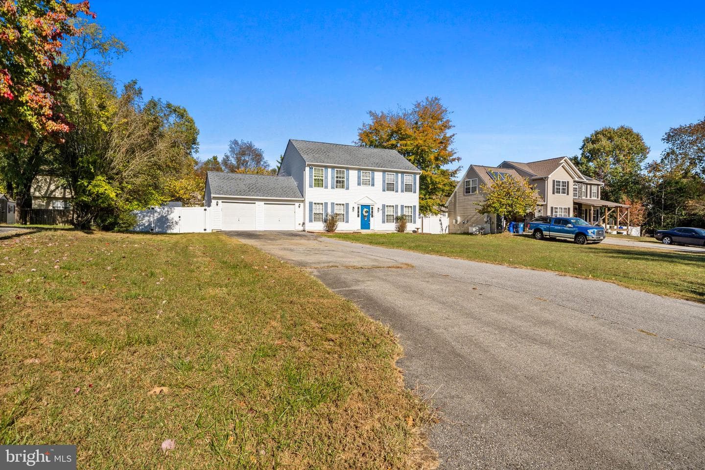 9427 Overlook Circle photo 2