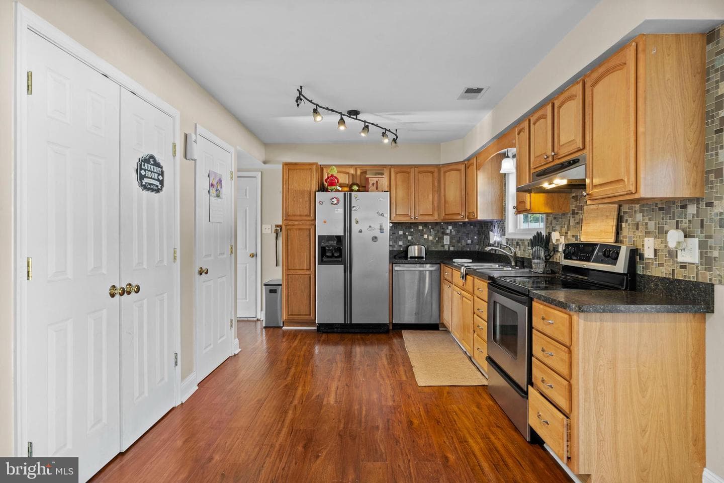 9427 Overlook Circle photo 29