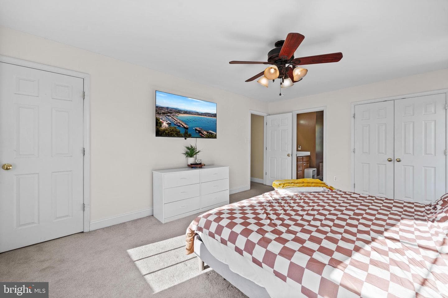 9427 Overlook Circle photo 40