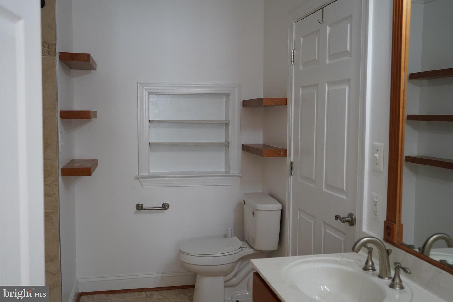 18754 Potomac Avenue photo 32