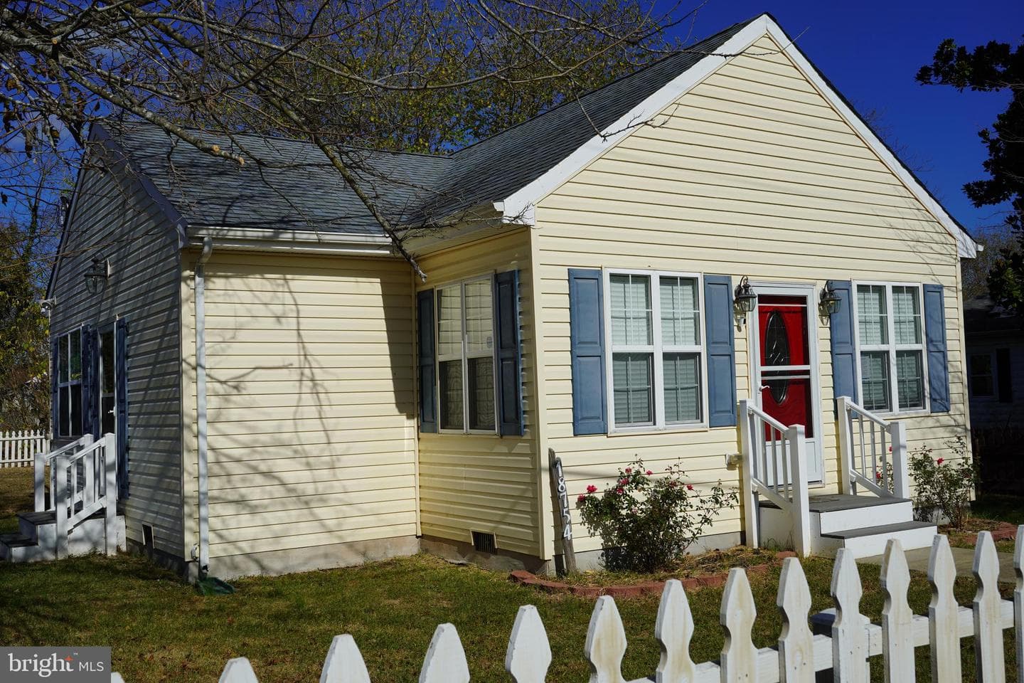 18754 Potomac Avenue photo 4