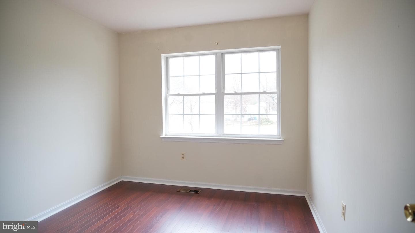 3528 Pine Cone Circle photo 25