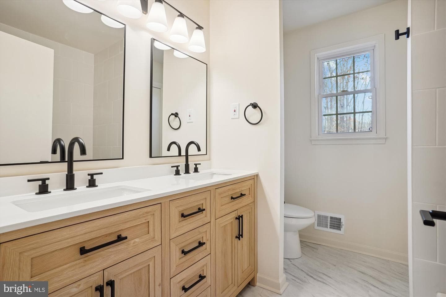 5417 Well Spring Road photo 9