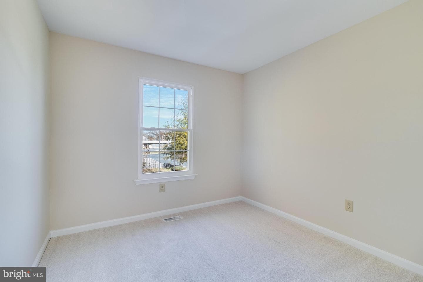 2502 Enterprise Place photo 12