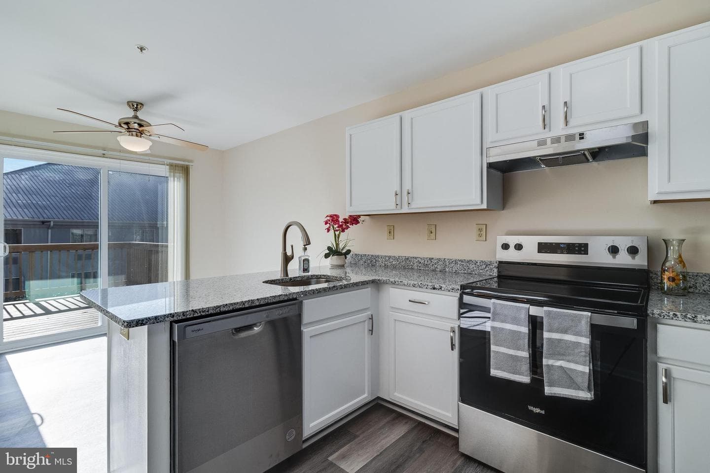 2502 Enterprise Place photo 3