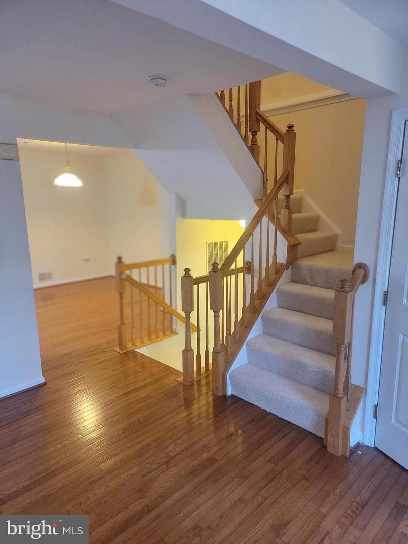 3827 Lakewood Place photo 7