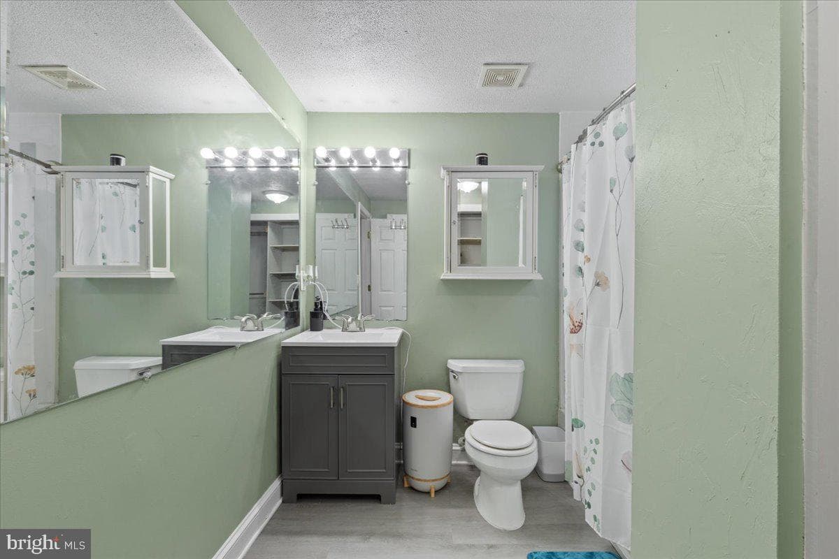 2140 Duckwalk Court photo 17