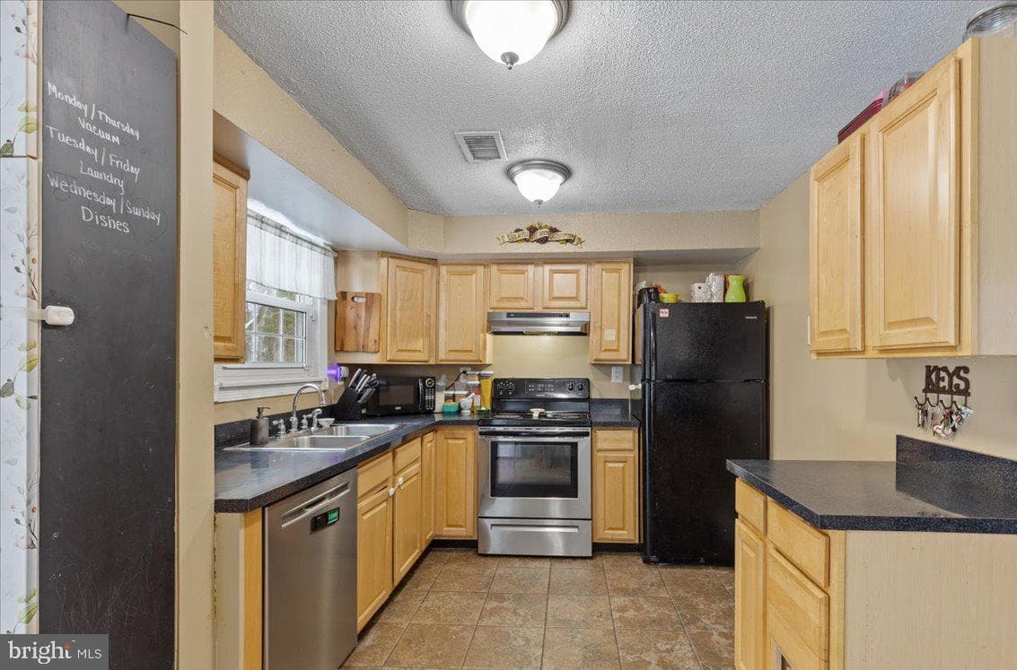 2140 Duckwalk Court photo 6