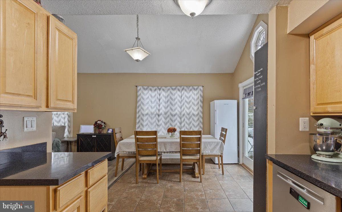 2140 Duckwalk Court photo 8