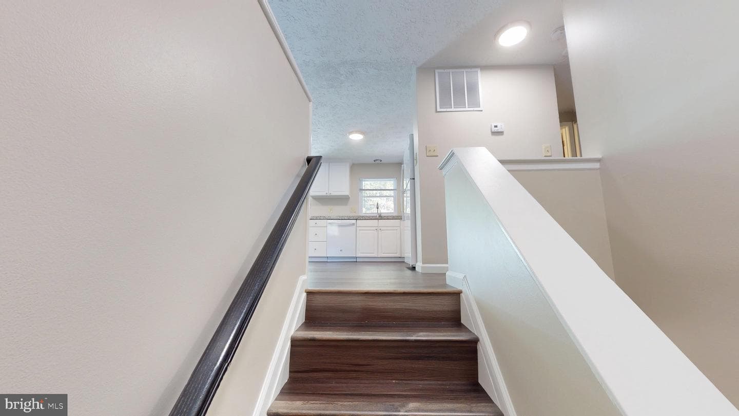 12820 Twin Oak Drive photo 8