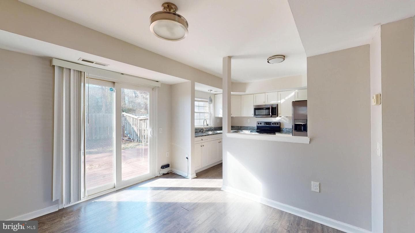 3669 Kempsford Field Place photo 11