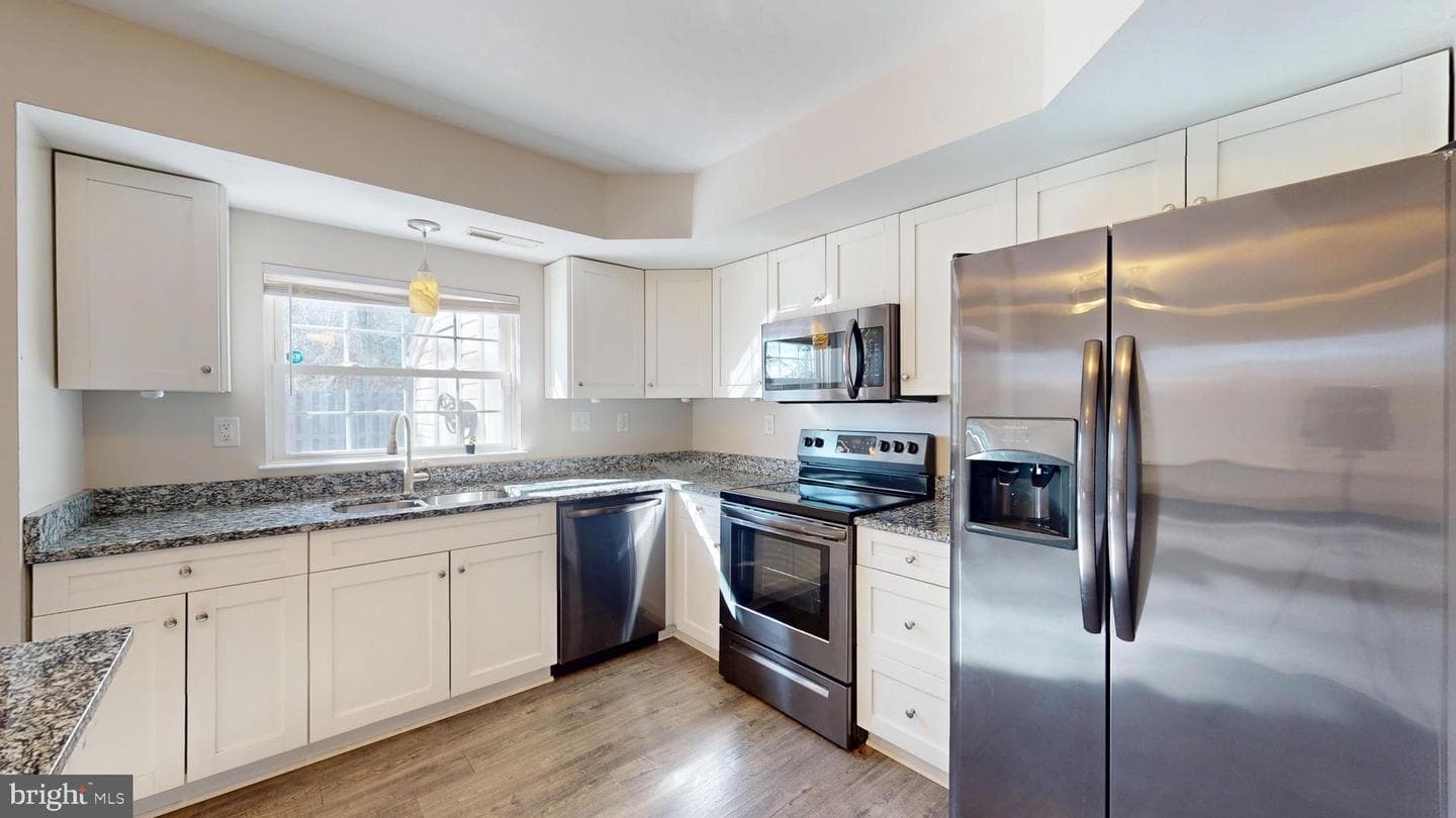 3669 Kempsford Field Place photo 5