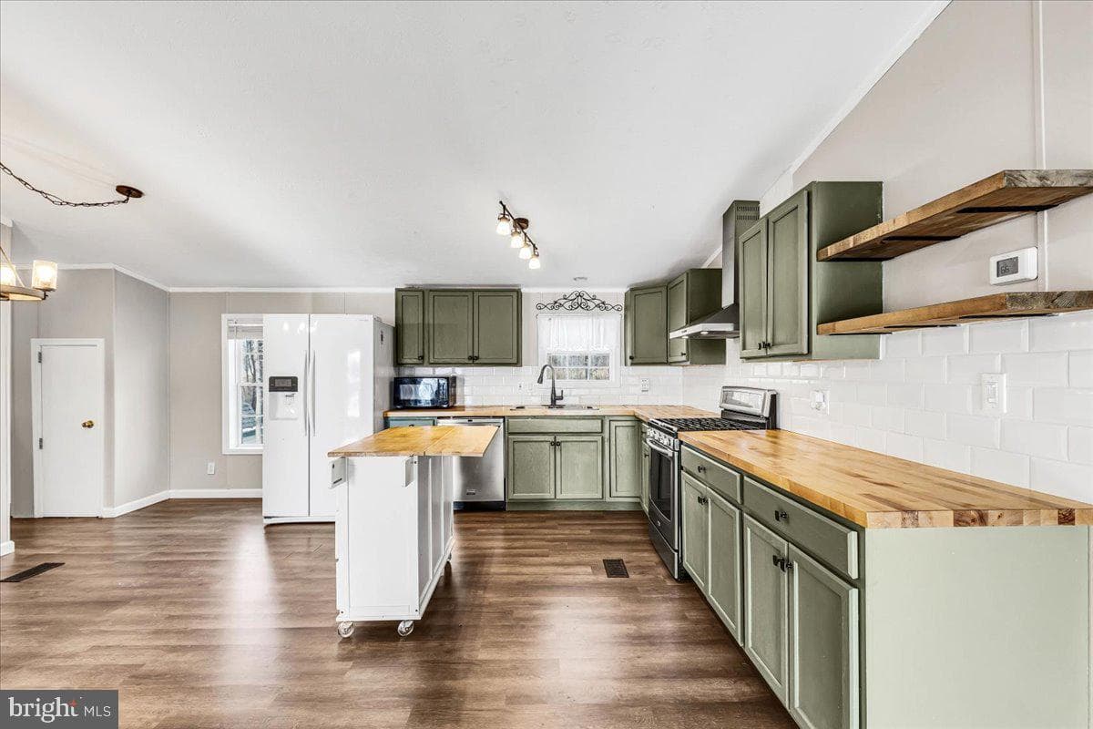 16148 Cobb Island Road photo 10