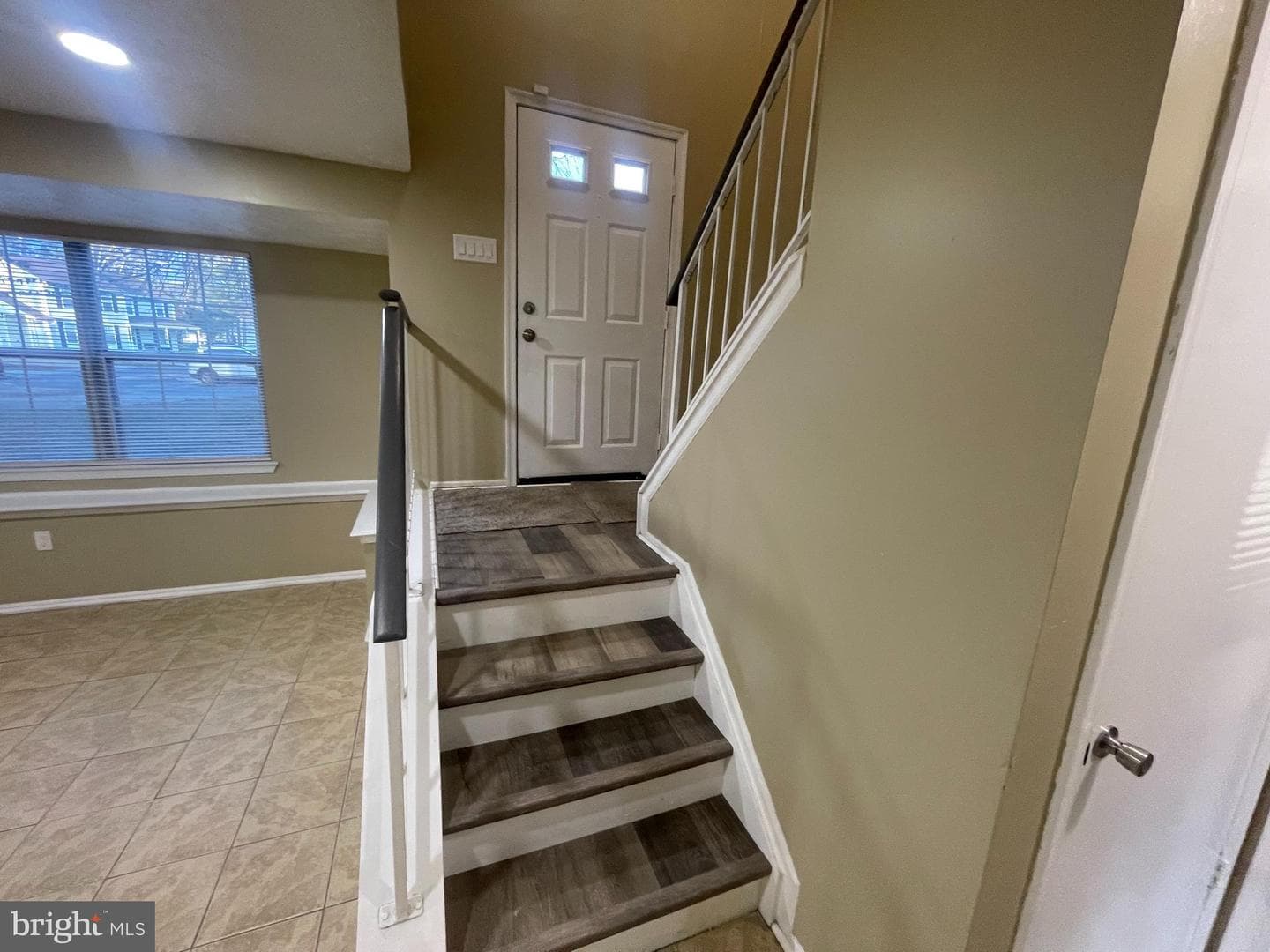 4838 Meadowlark Lane photo 2