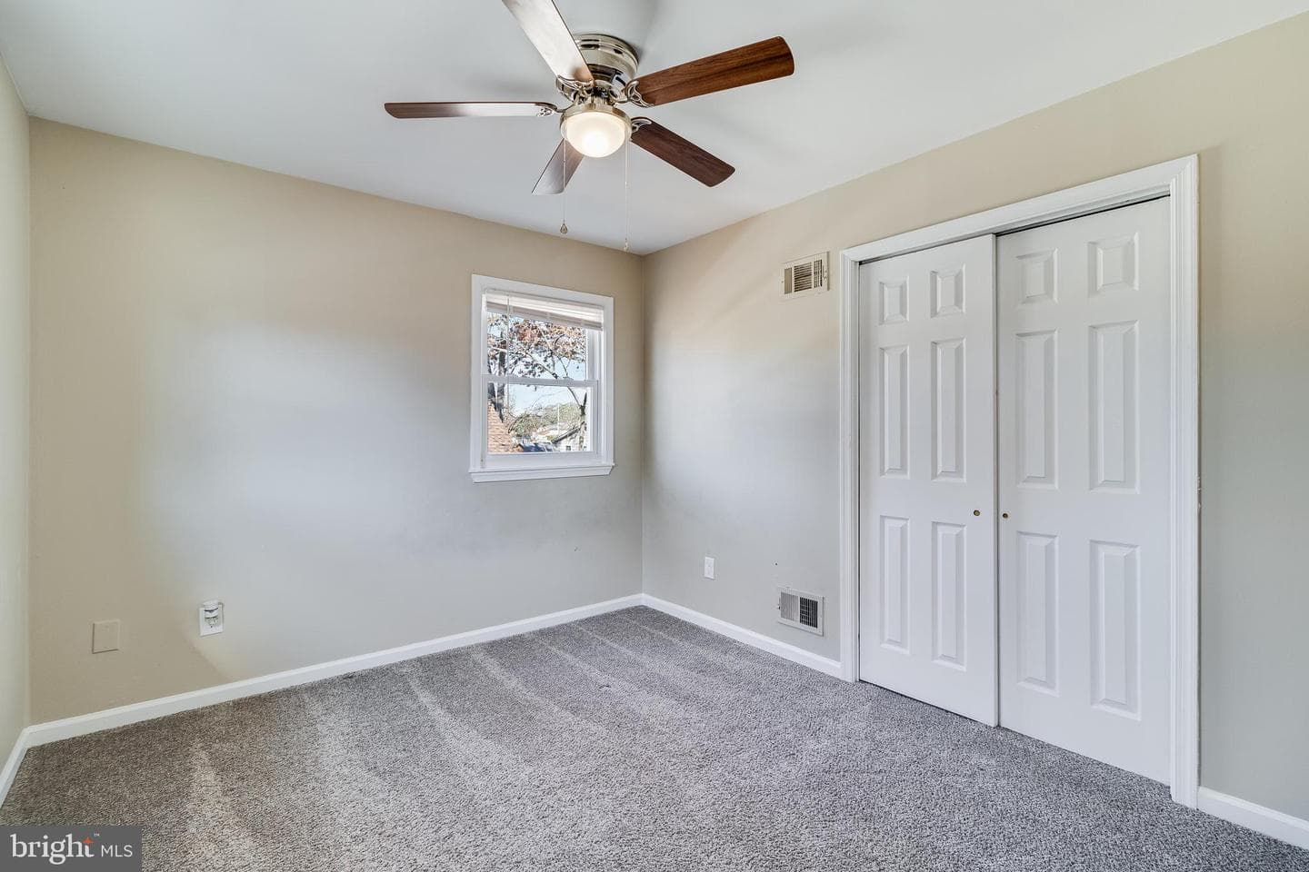 1115 Clark Avenue photo 24