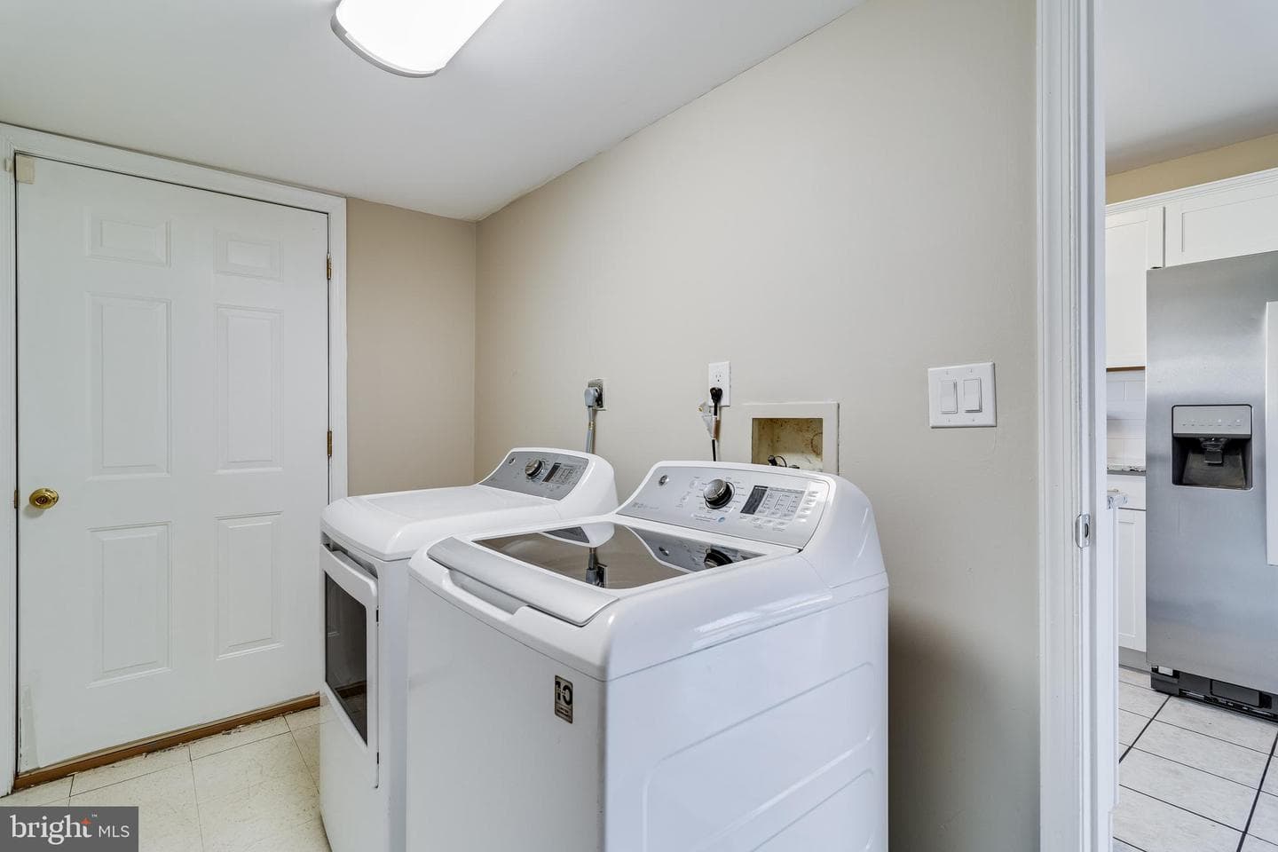 1115 Clark Avenue photo 33