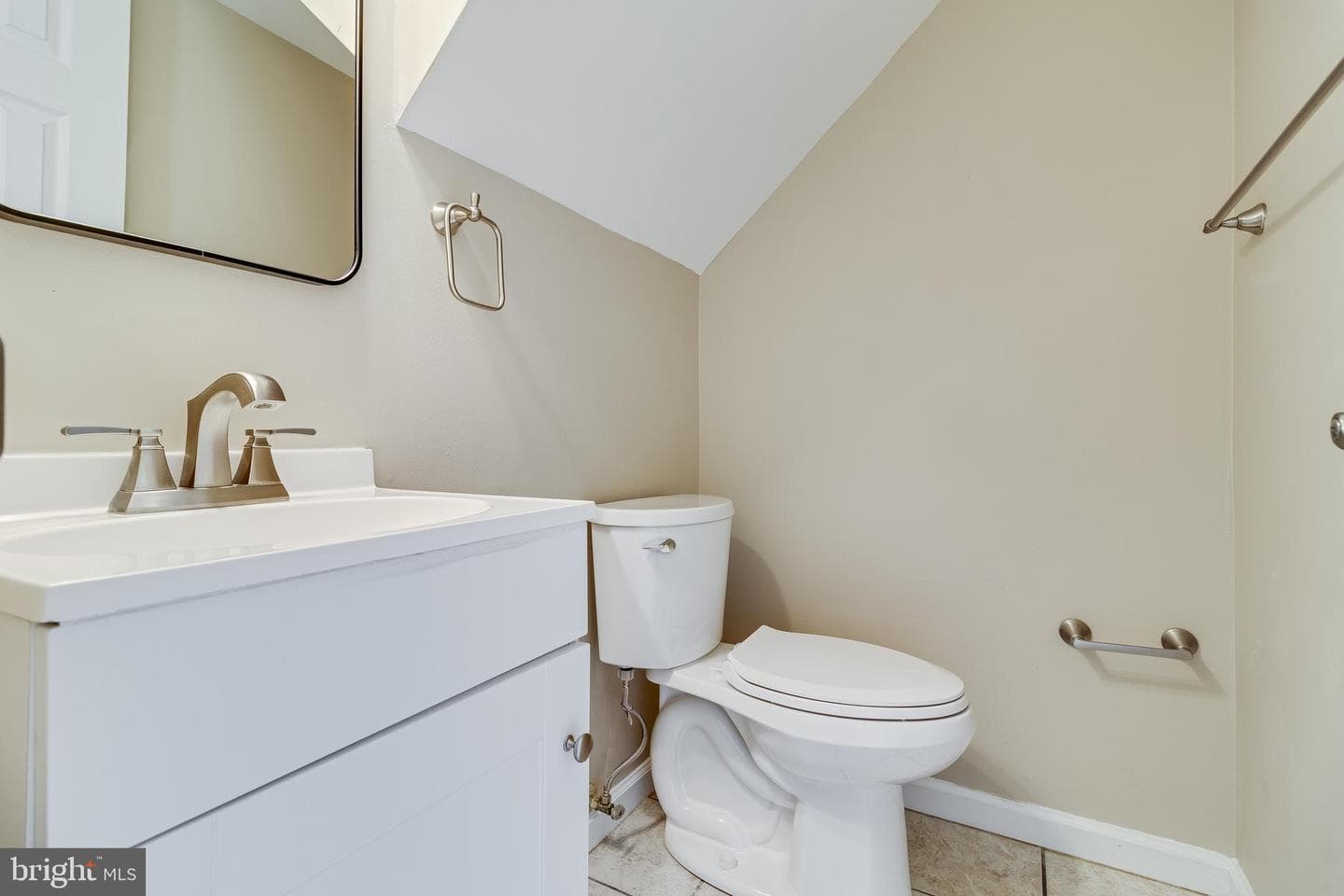 1115 Clark Avenue photo 34