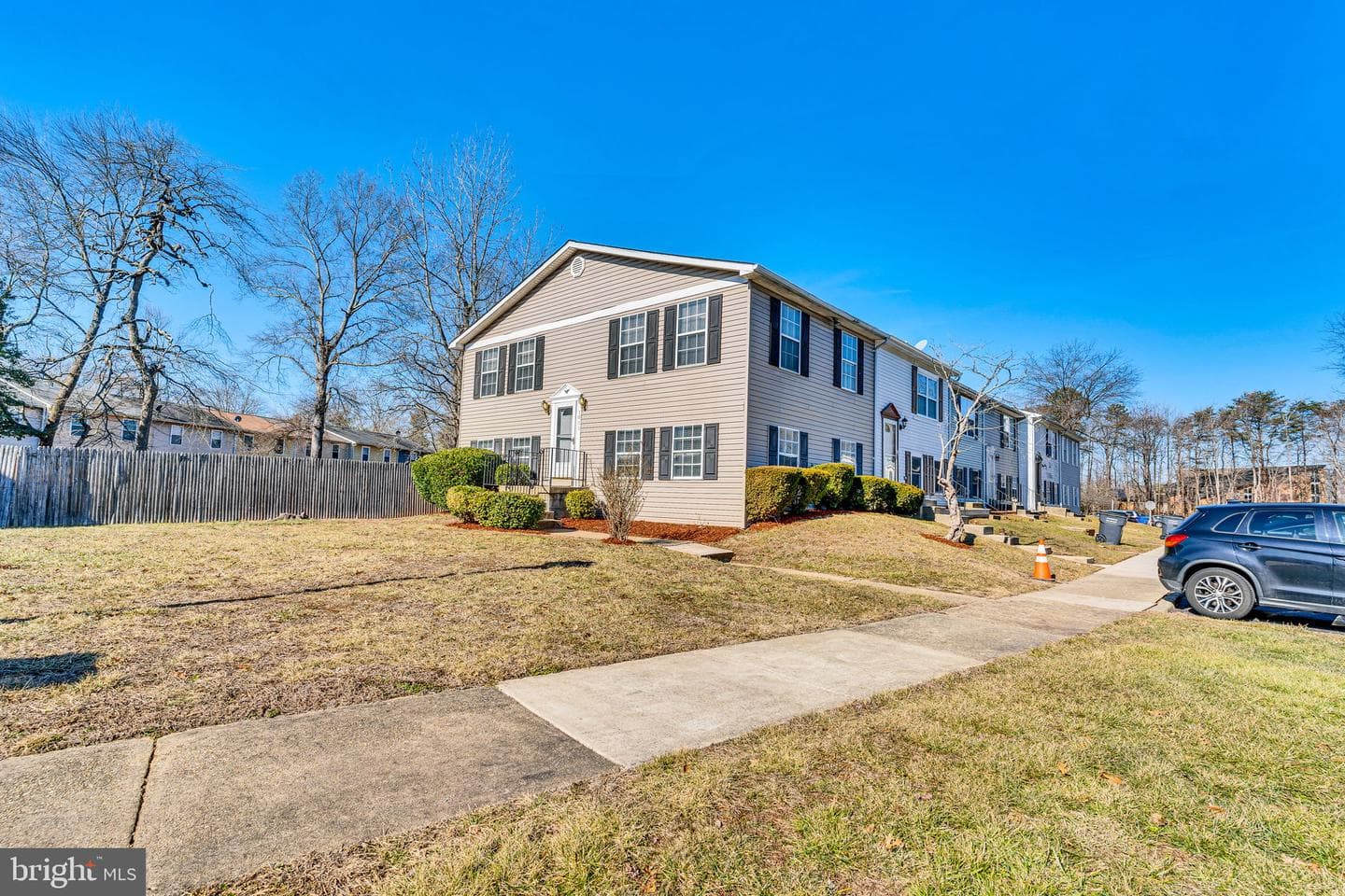 1011 Dorset Drive photo 2