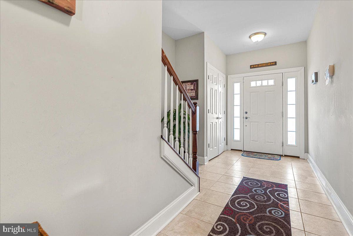 135 Wheatfield Drive photo 5
