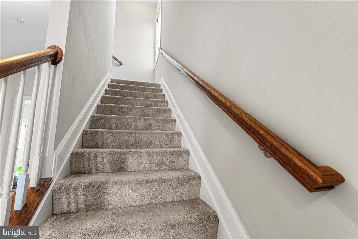 135 Wheatfield Drive photo 9