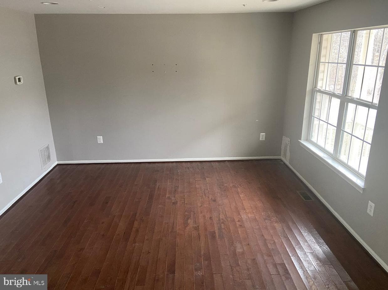 6704 Pauline Court photo 4