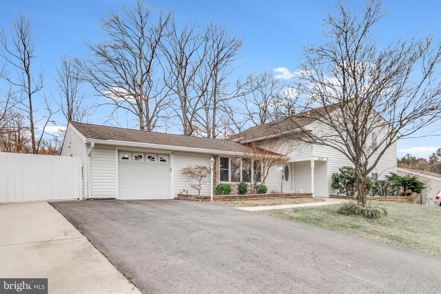 2406 Pinefield Road photo 2
