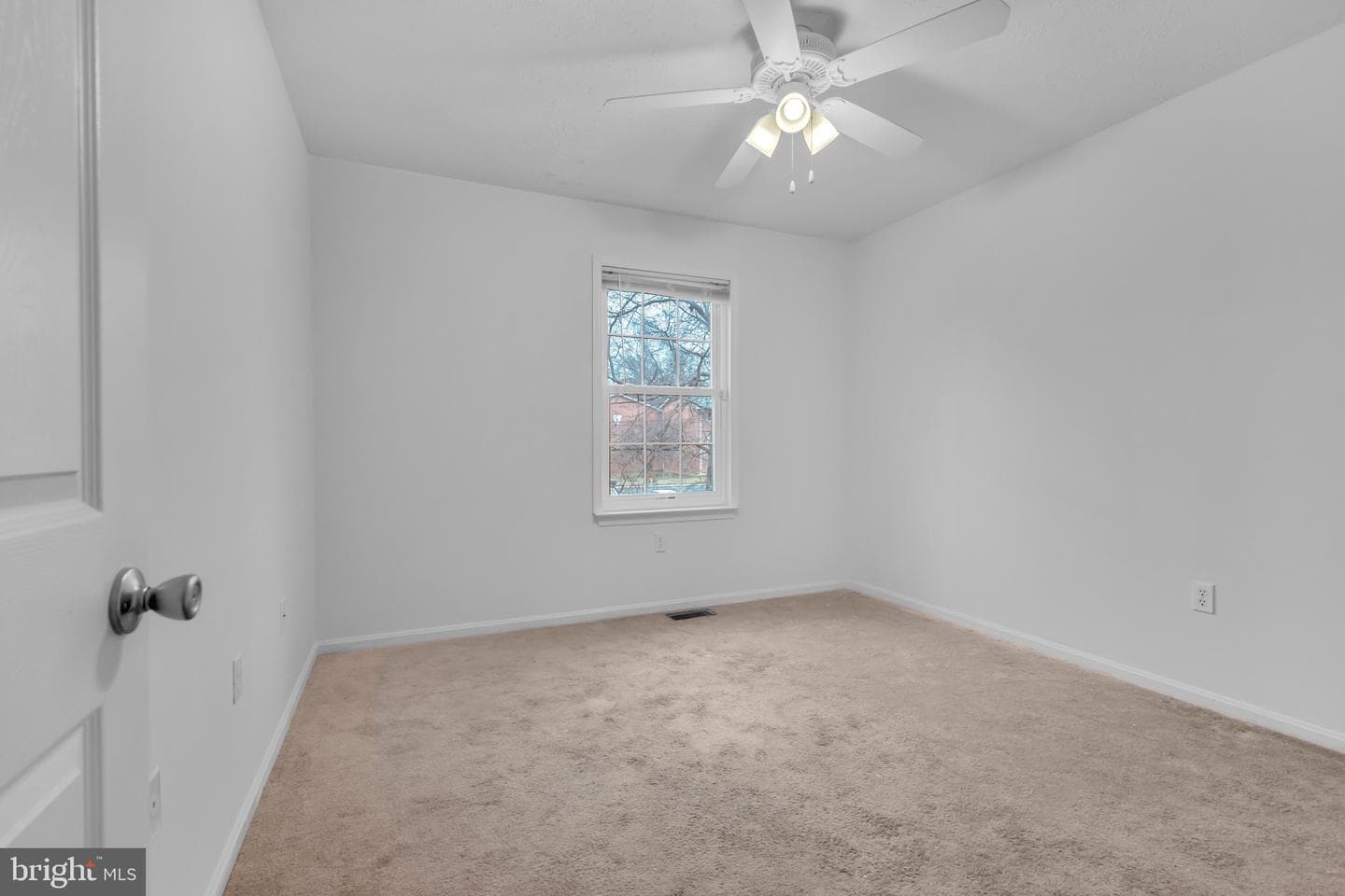 32 Meadowside Court photo 13