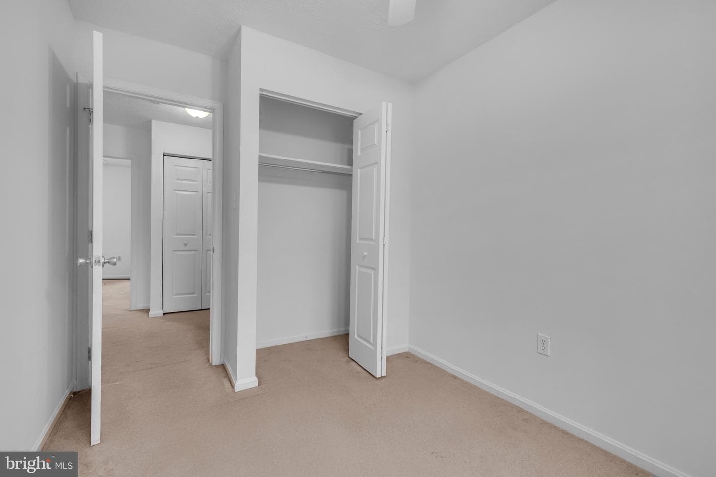 32 Meadowside Court photo 15
